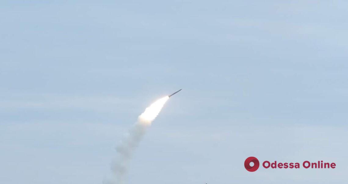 У небі над Запорізькою областю збили три ракети