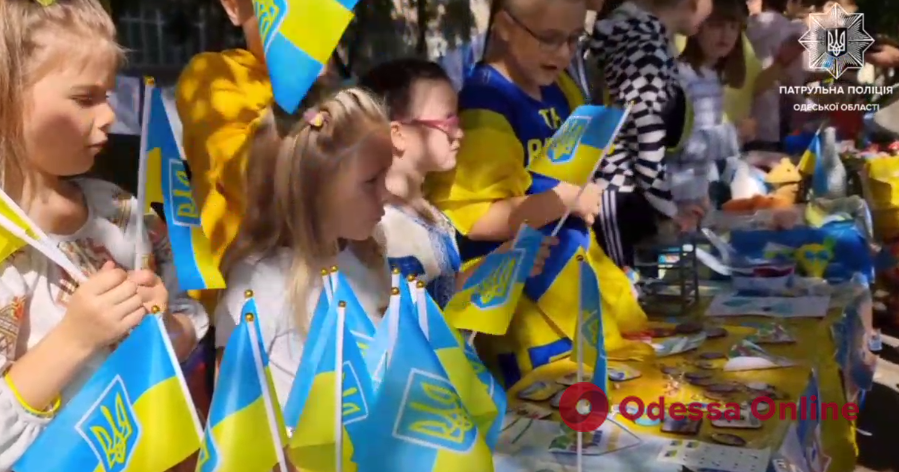 Одеські школярі влаштували вуличний ярмарок, аби зібрати кошти для ЗСУ