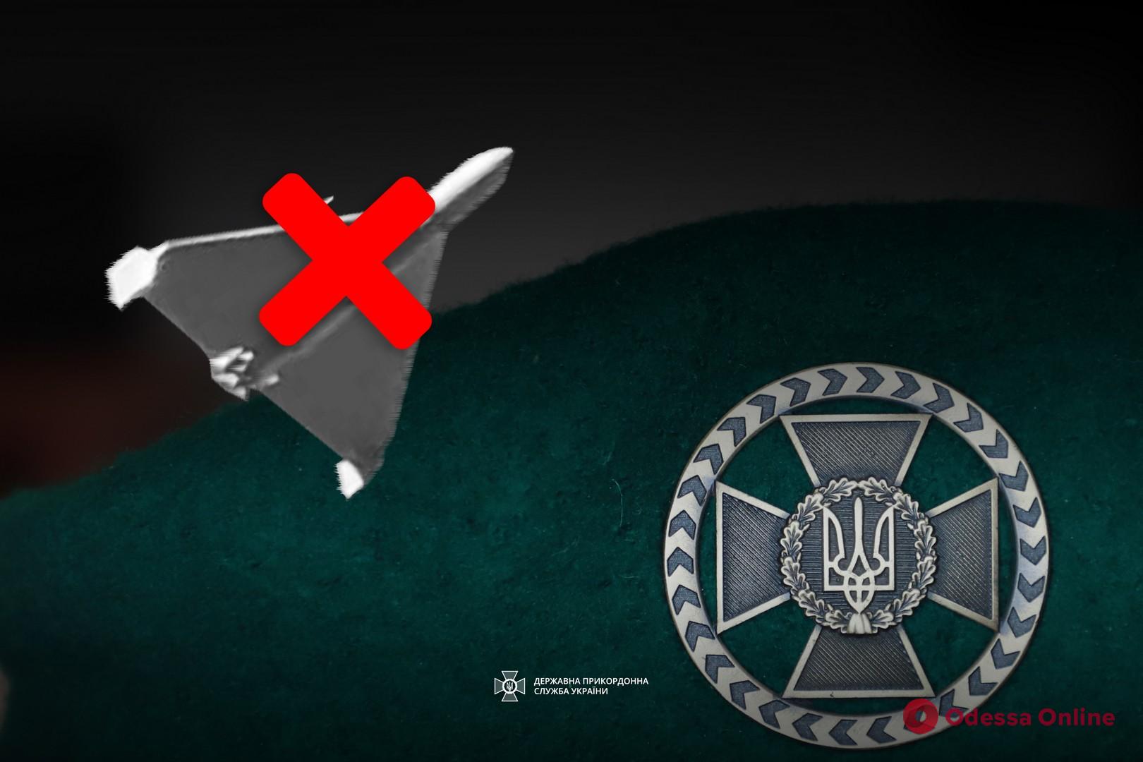 На Одещині прикордонники збили ворожий дрон-камікадзе зі стрілецької зброї (відео)