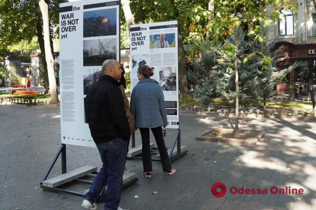 The War Is Not Over Yet: в Одессе открылась фотовыставка, посвященная погибшим и пострадавшим во время войны журналистам