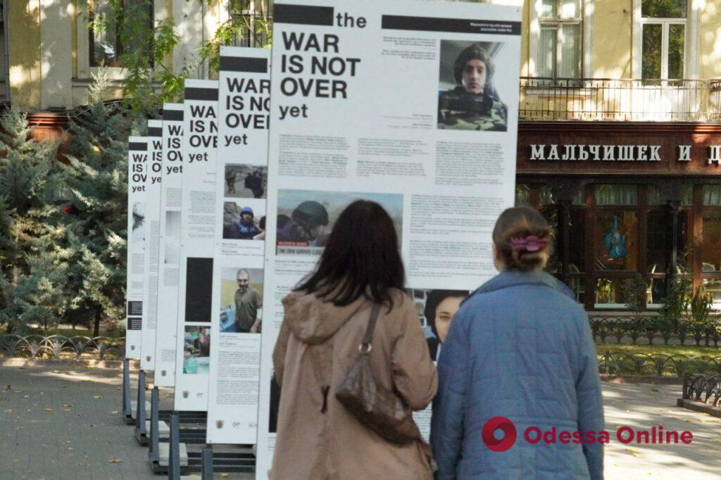 The War Is Not Over Yet: в Одесі відкрилася фотовиставка, присвячена загиблим та постраждалим під час війни журналістам