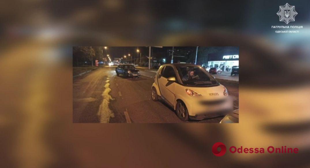 В Одесі ВАЗ врізався у три авто – э постраждалий