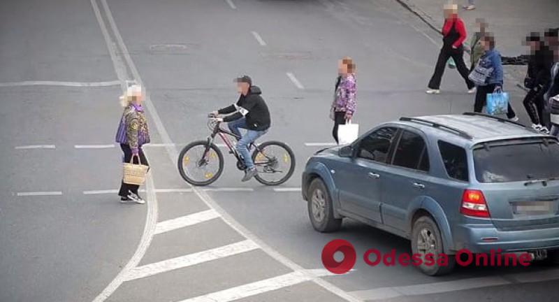 В Одесі на Черемушках чоловік забрав у маленького хлопчика велосипед: його знайшли аж в Теплодарі