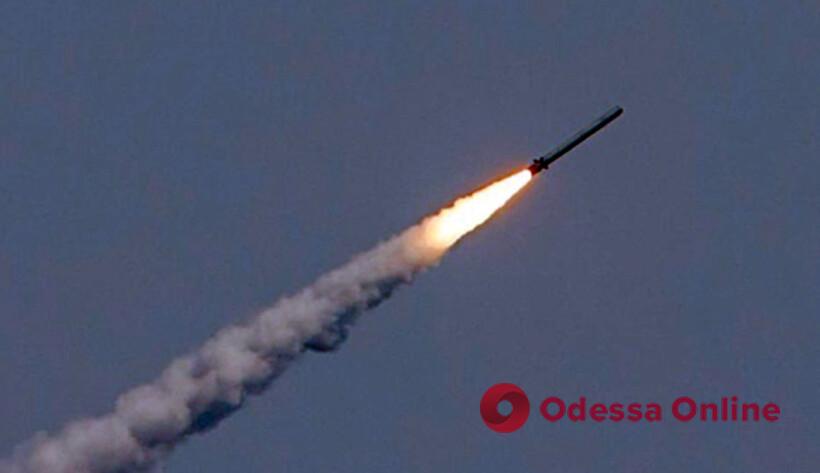 Росіяни нанесли ракетні удари по об’єкту транспортної інфраструктури у Кривому Розі