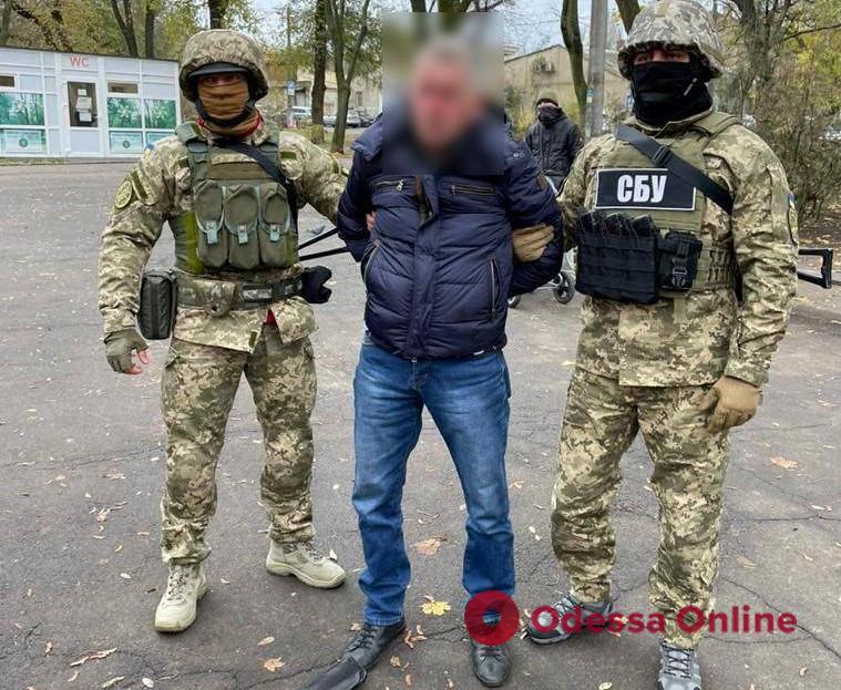 Делал фото- и видеоматериалы для врага: в Одессе задержали предателя (фото)