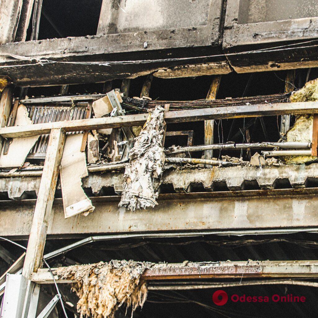 “Нова пошта”: унаслідок атаки дронів у Дніпрі знищені посилки клієнтів та обладнання компанії (фото)