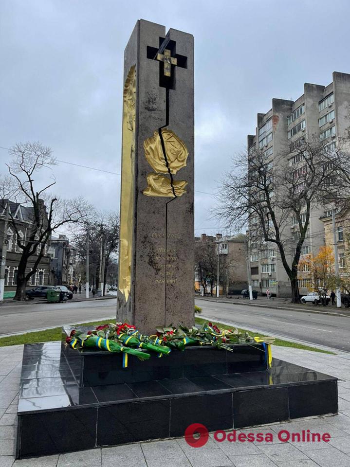 Мер Одеси: Пам’ять про жертв голодоморів нагадує українцям про події, які ніколи не повинні повторитися