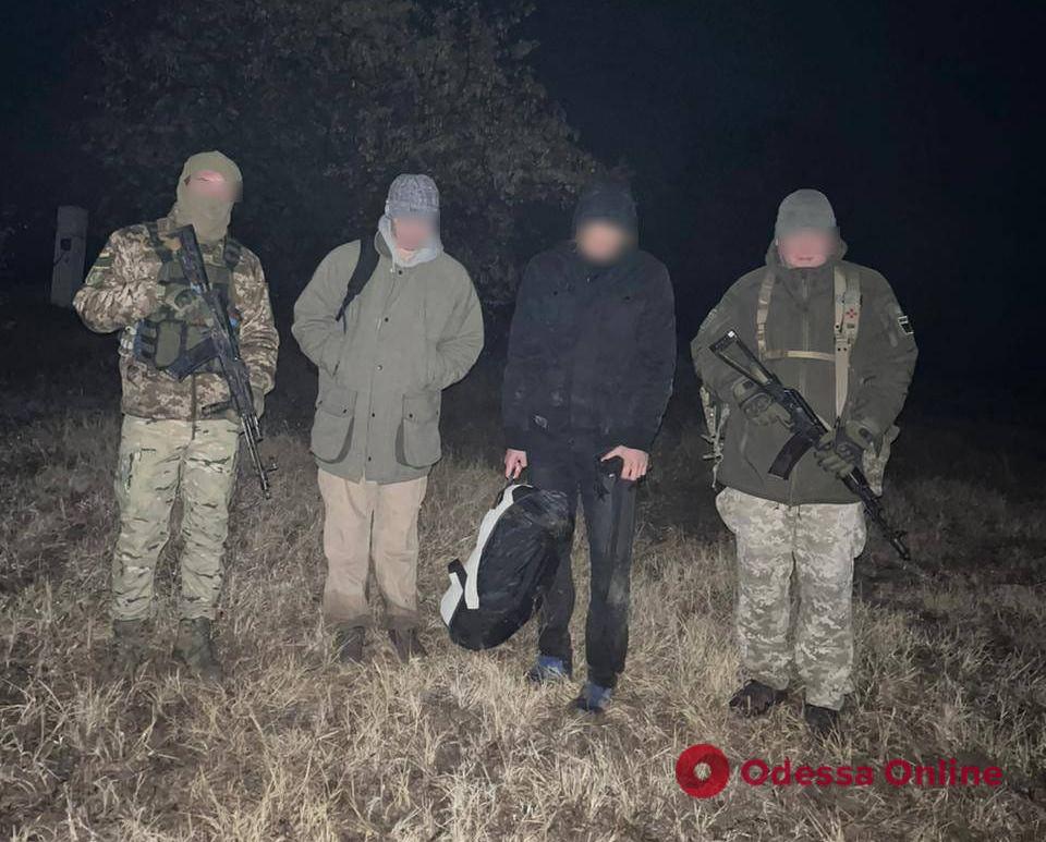 В Одесской области пограничники задержали двух «спринтеров», которые пытались сбежать за границу