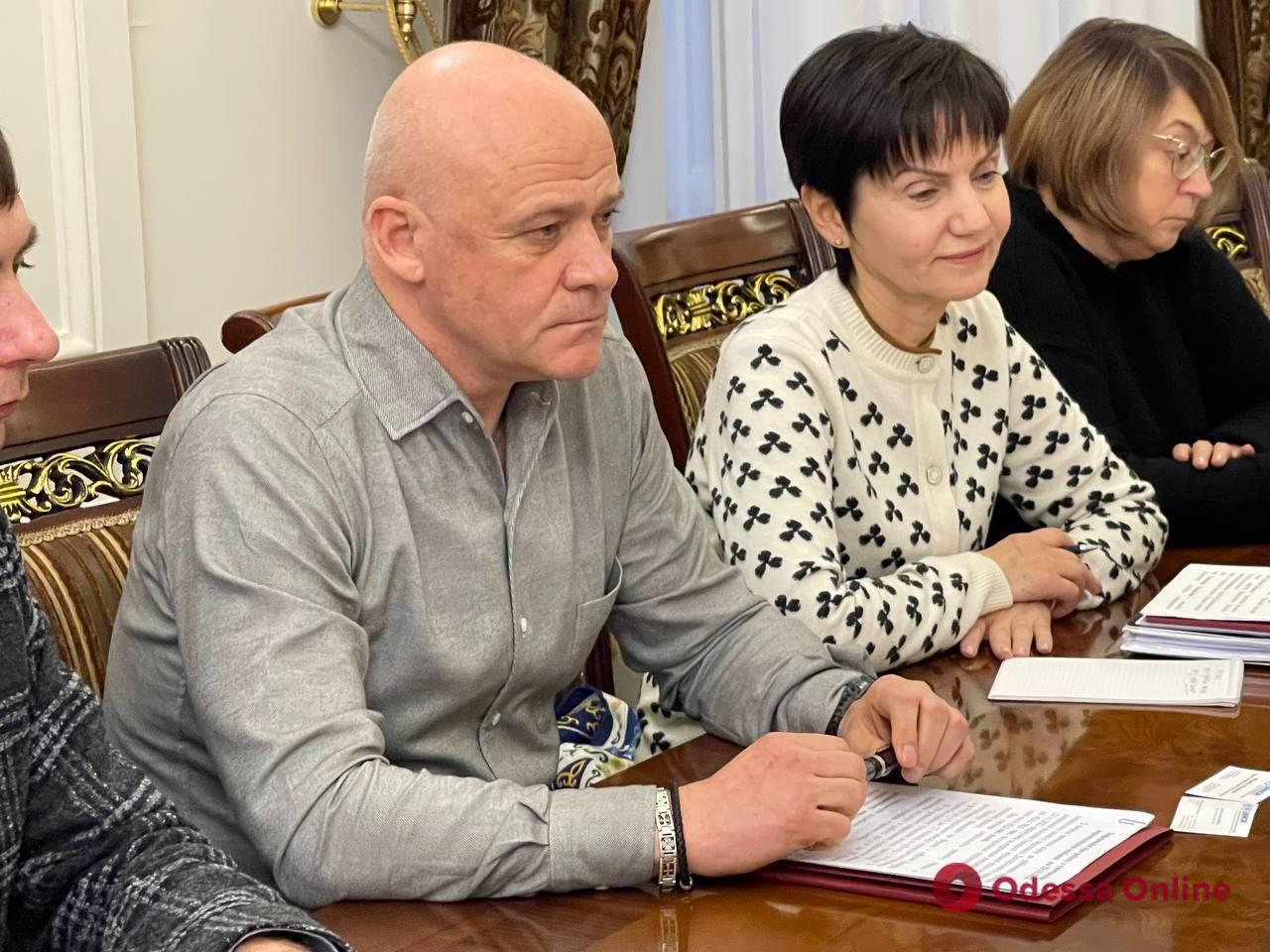 Мэр Одессы обсудил с Уполномоченной ООН по делам беженцев потребности города из-за эвакуации херсонцев
