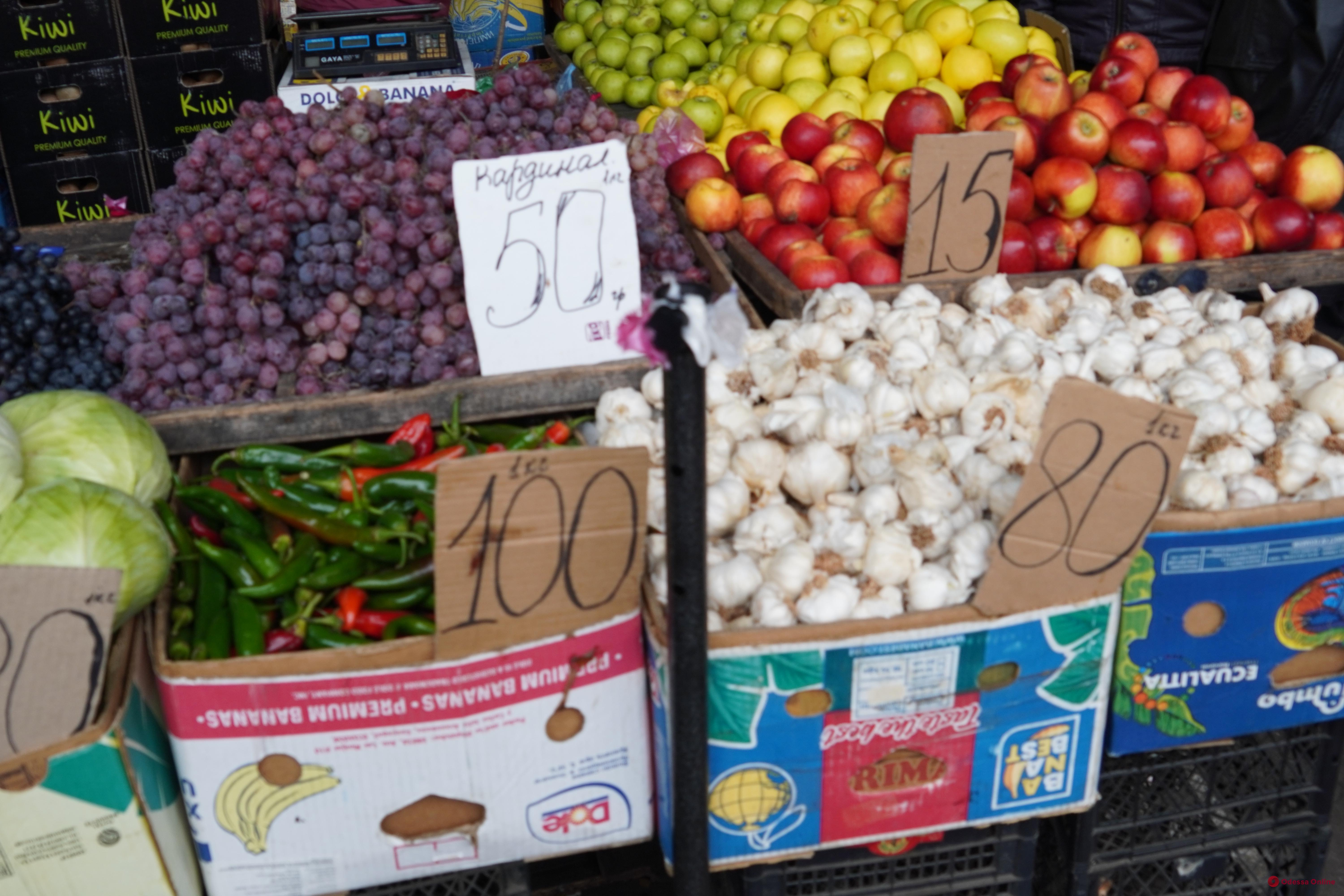 Хурма, бринза та броколі: суботні ціни на одеському «Привозі»