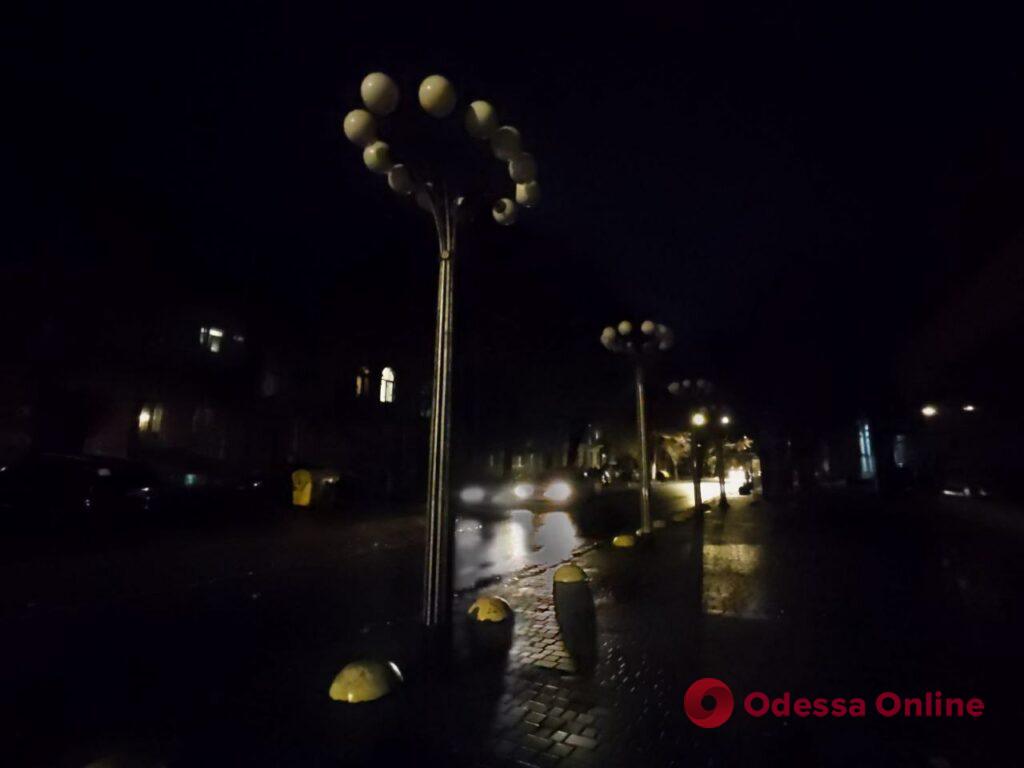 Черги, затори та темрява: блекаут в Одесі (фото)