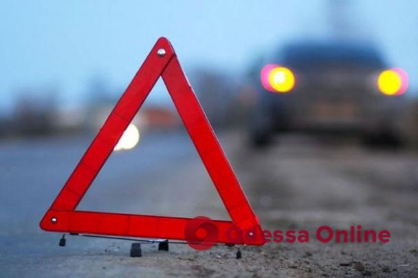 В Одесі зіткнулися три авто — одного з водіїв ушпиталили