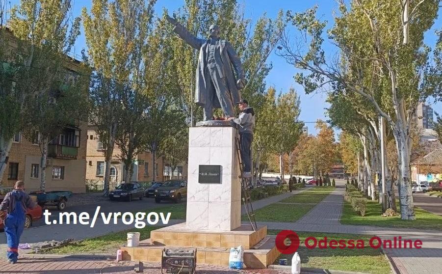 Оккупанты установили памятник Ленину в Мелитополе