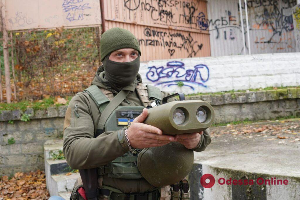 Захисники Миколаєва презентували саморобну установку для боротьби з дронами