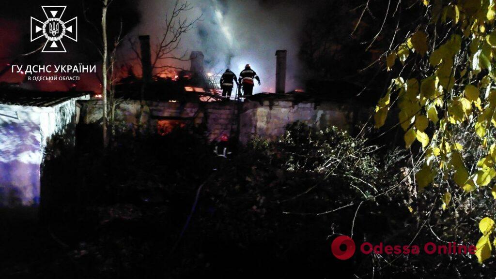 В Одессе на территории санатория «Молдова» сгорело здание
