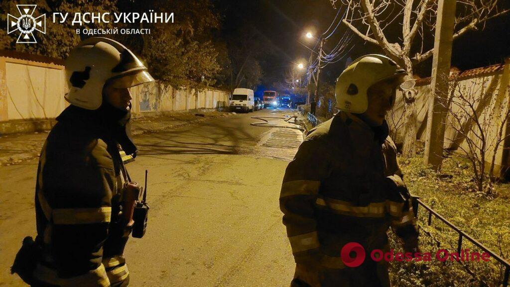 В Одессе на территории санатория «Молдова» сгорело здание