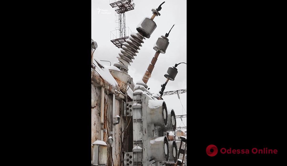 Последствия ракетного удара: представители ДТЭК показали поврежденный объект энергетики (видео)