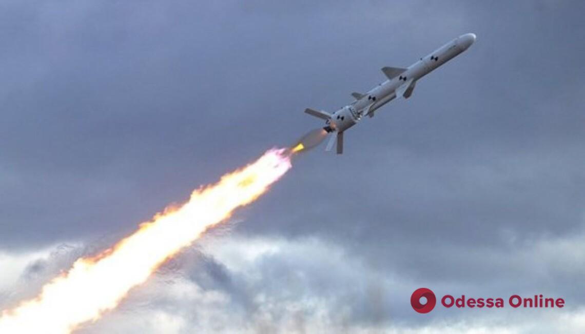 Кілька ворожих ракет не долетіли до України і впали на території росії