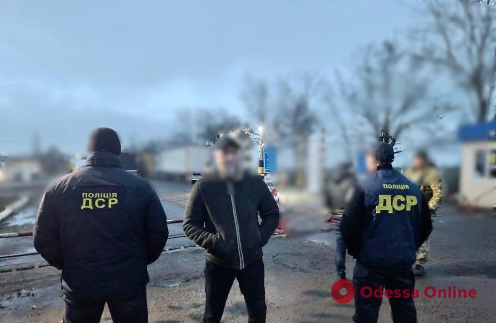 Из Украины выдворили криминального авторитета, который поселился в Одессе