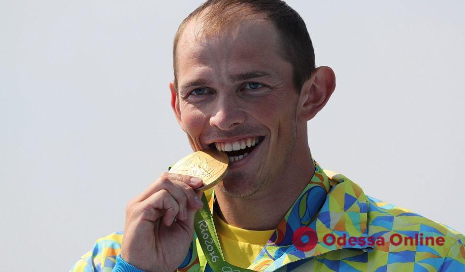 Одесский каноист продает свои олимпийские медали, чтобы помочь пострадавшим во время войны украинцам