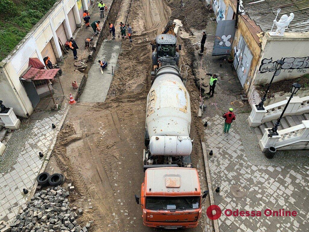 В Одесі триває капремонт Деволанівського узвозу (фото)