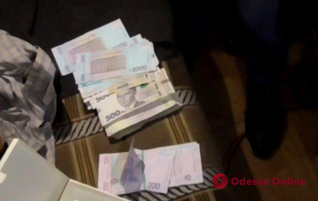В Одесі ревнивець заплатив 500 доларів за підпал автівки дружини