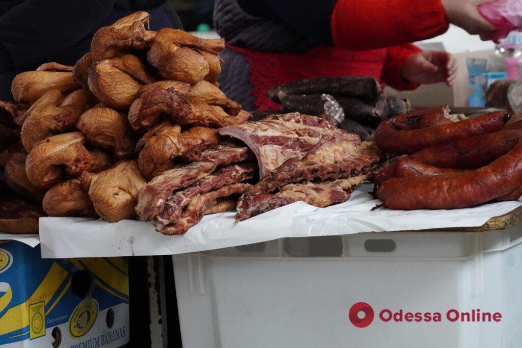Картопля, хурма та свинина: суботні ціни на одеському “Привозі”