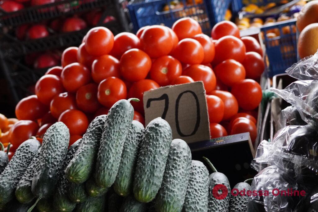 Картопля, хурма та свинина: суботні ціни на одеському “Привозі”