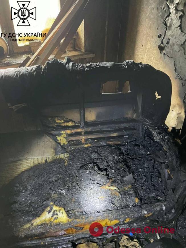 Курение в постели: на Черемушках в результате пожара в квартире погибли двое пенсионеров