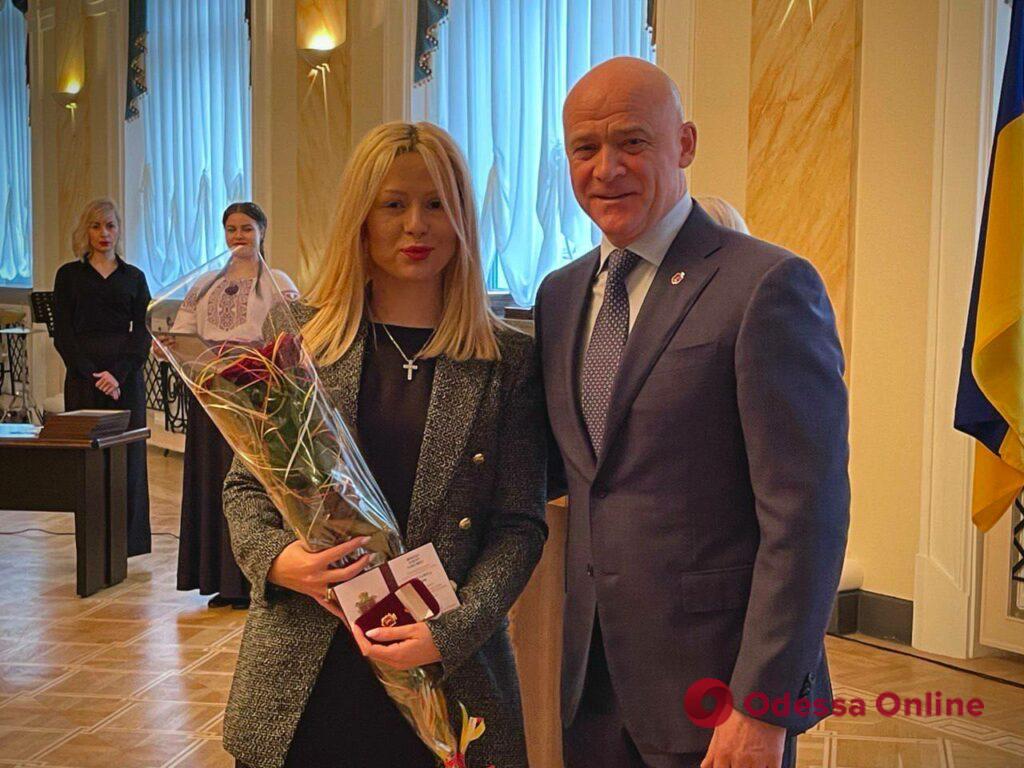 Мэр Одессы Геннадий Труханов наградил работников местного самоуправления