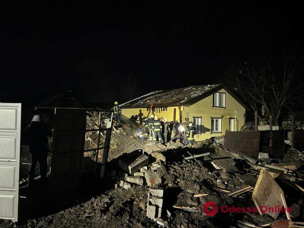 В Харькове вражеская ракета попала в частный дом (фото)