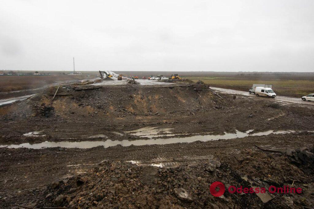 На «дороге жизни» в Херсон восстановят разрушенный мост