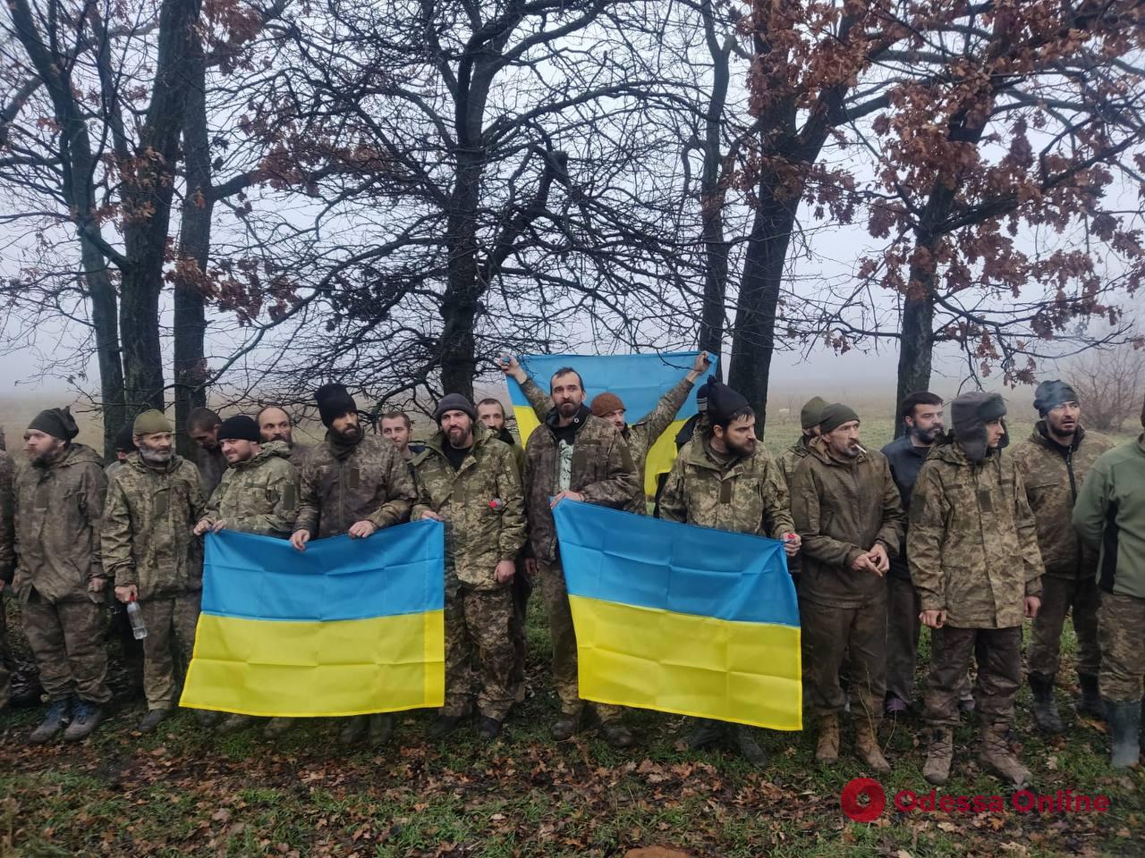 Украина освободила из плена еще 64 защитника