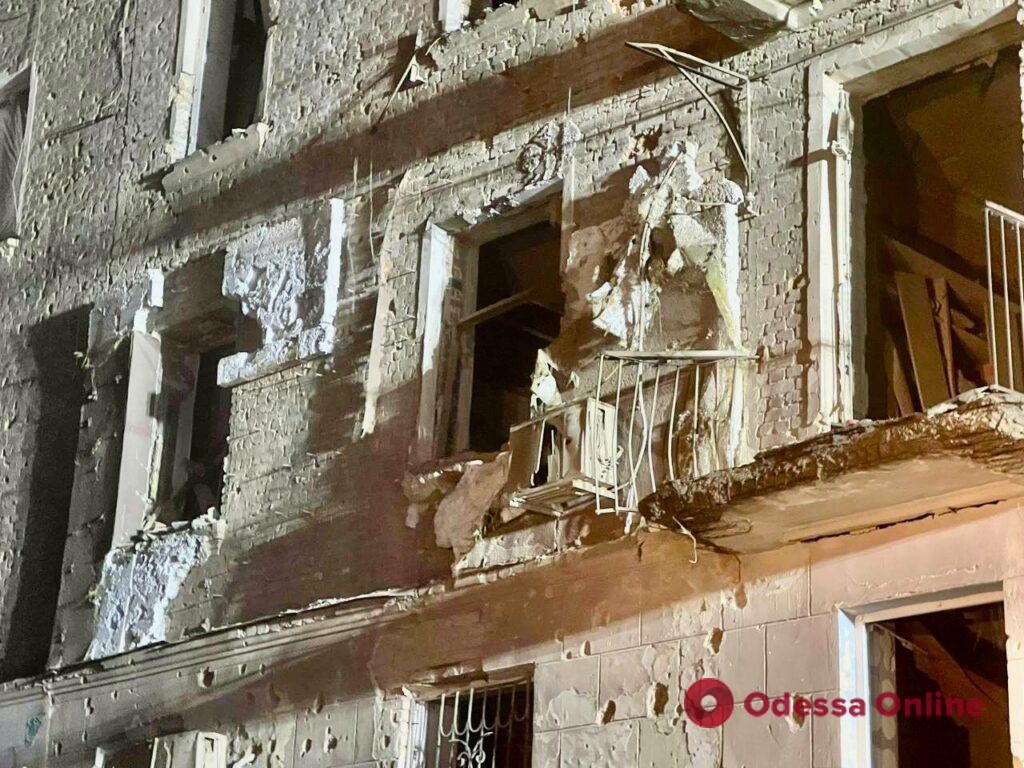 Ракетный удар по дому в Кривом Роге: три человека погибли, 13 ранены
