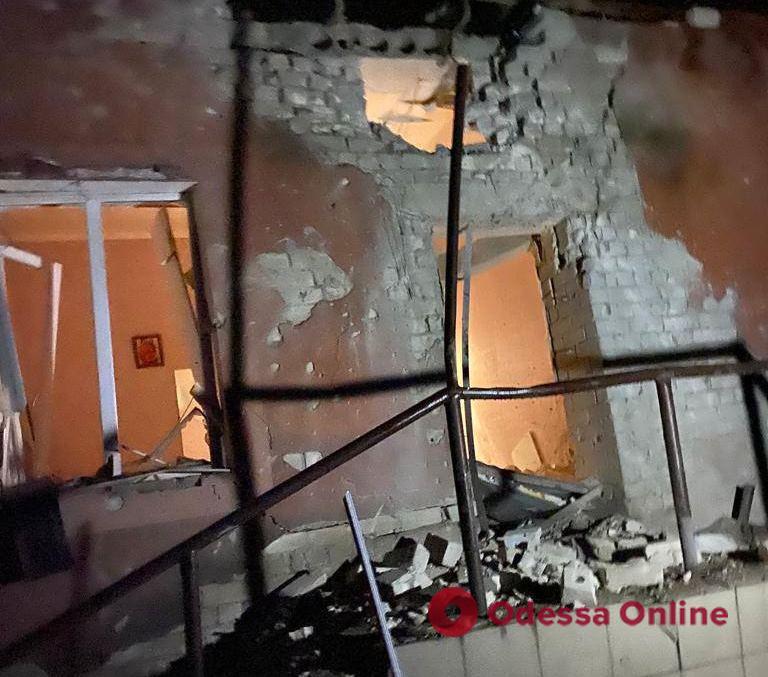 Рашисти обстріляли пологове відділення лікарні у Херсоні (фото)