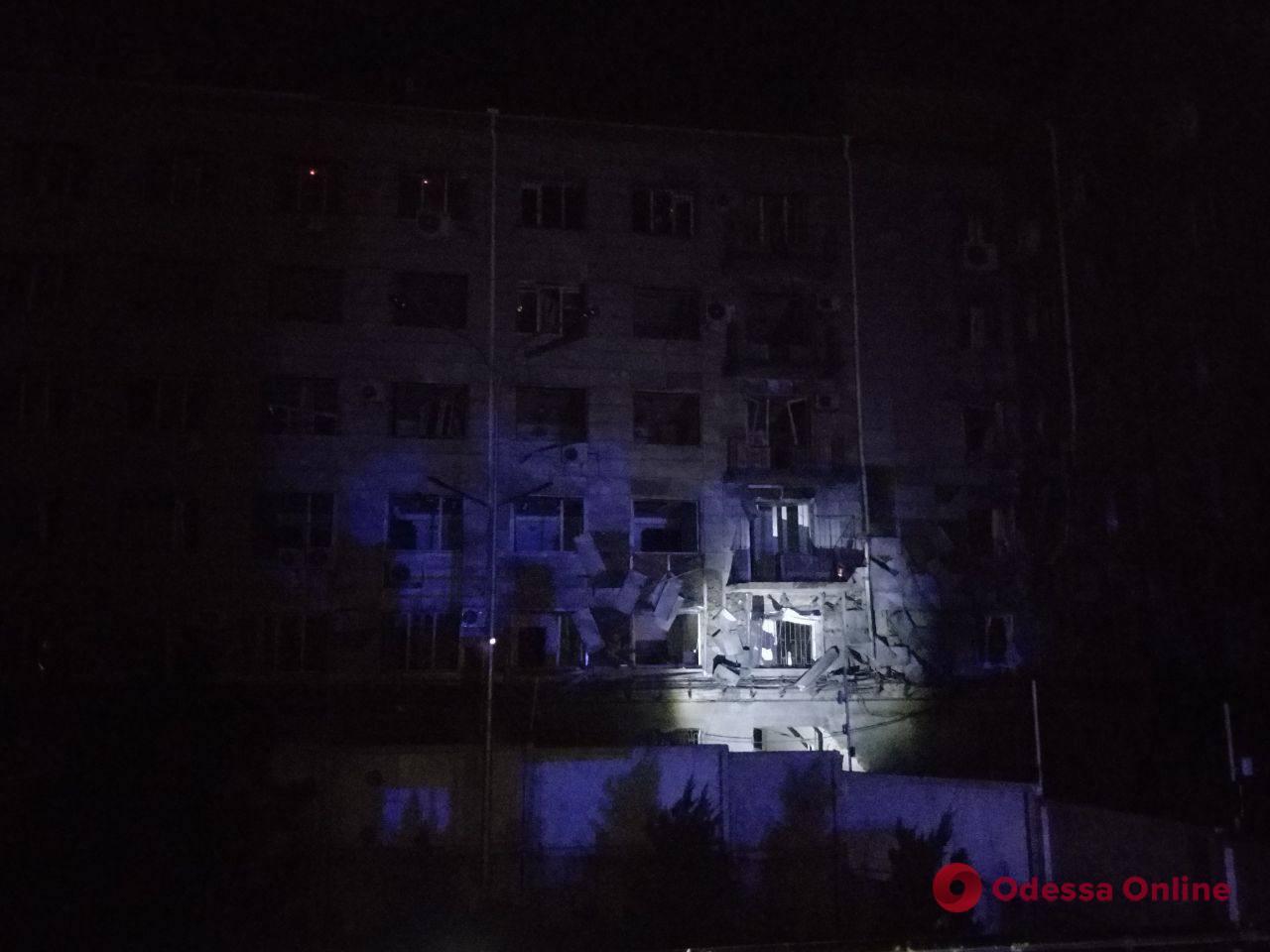 Наслідки нічної атаки дронів на Київ (фото)