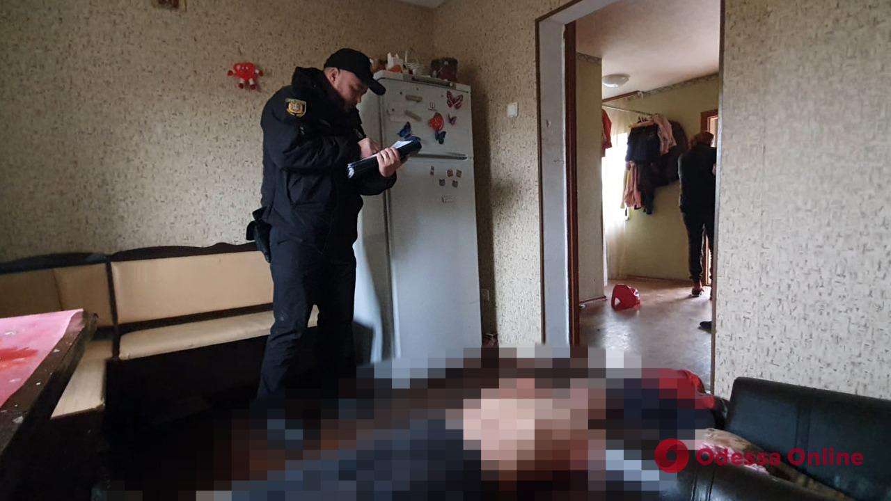 В Одесской области женщина во время застолья зарезала своего сожителя