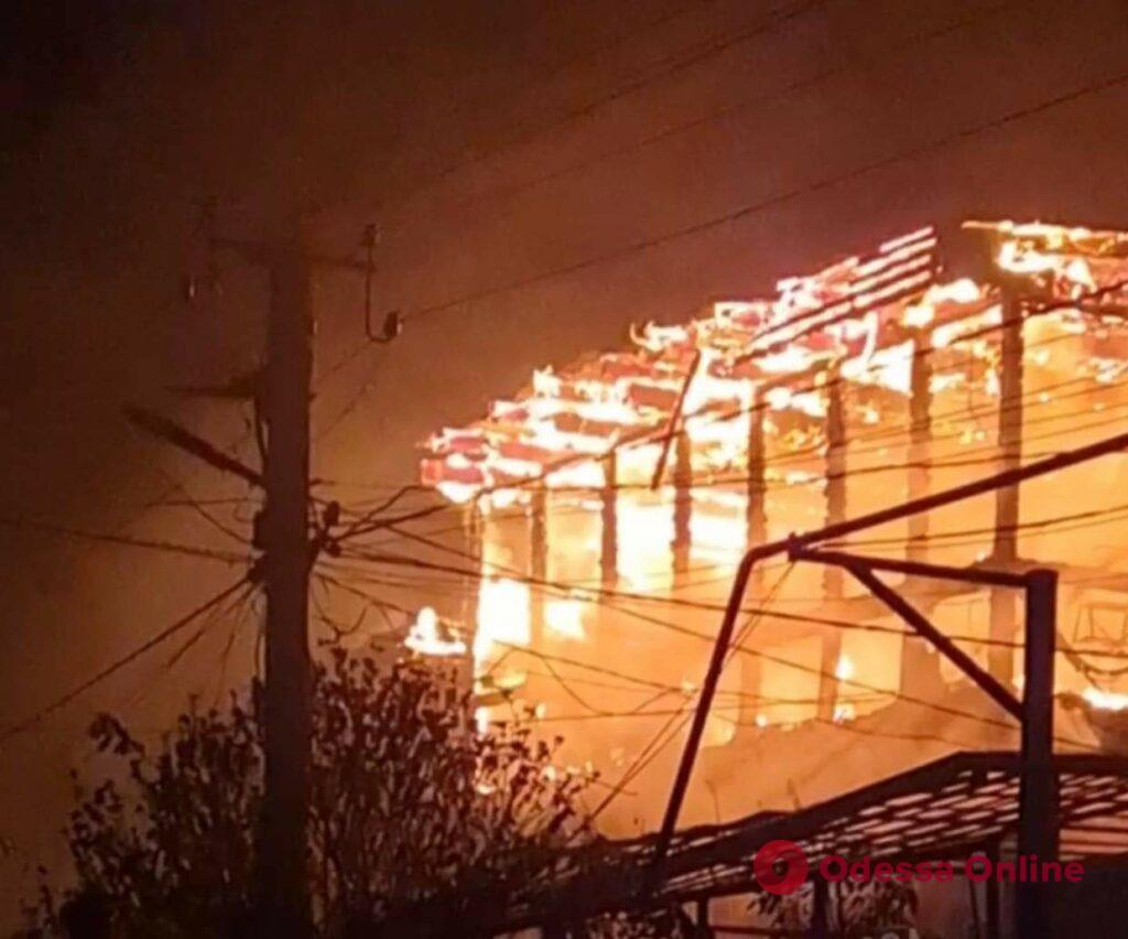 Взорвался генератор: под Одессой вспыхнул пожар в частном доме