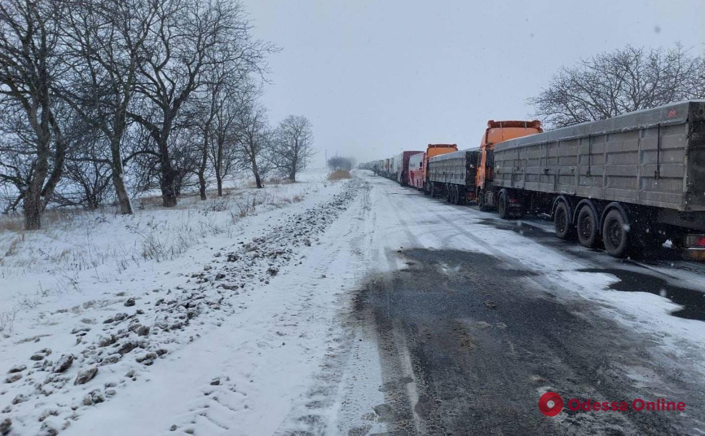 Водителей просят избегать дороги Одесса – Рени