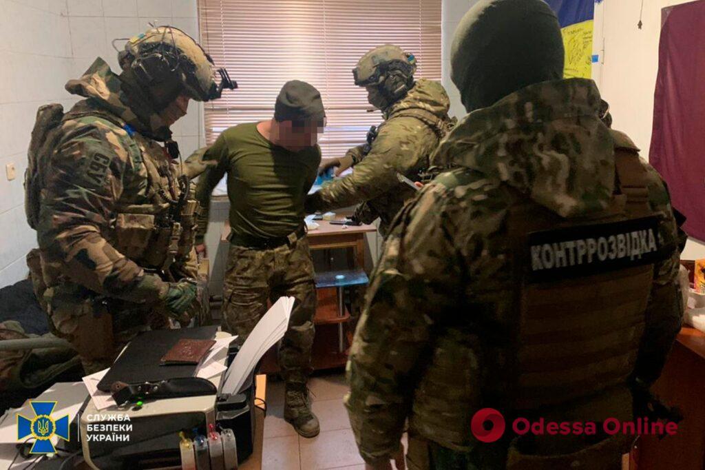 В Донецкой и Одесской областях выявили двух связанных агентов рф