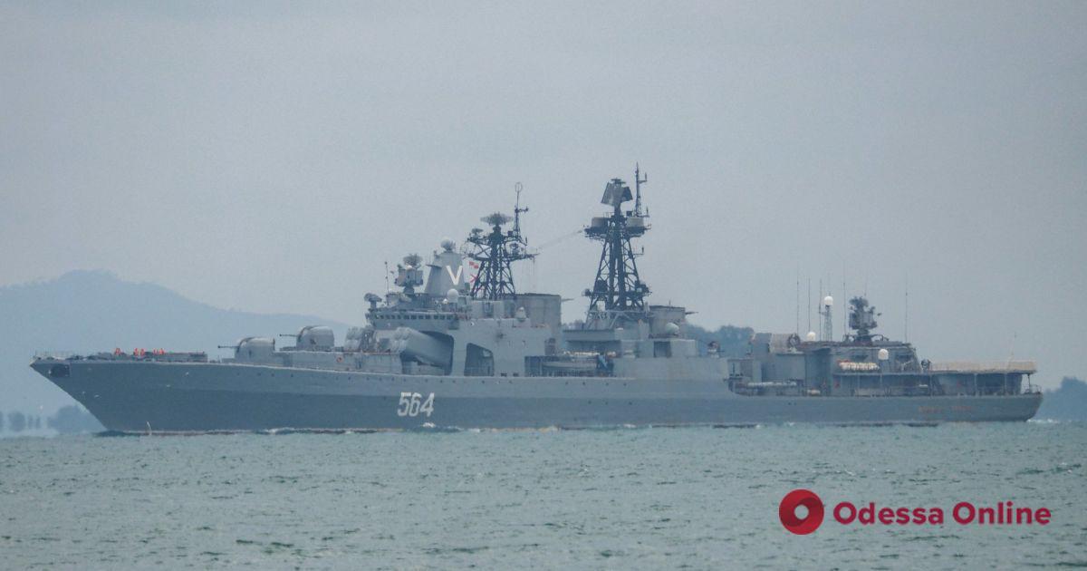 Враг из-за шторма вывел в Черное море только один ракетоноситель