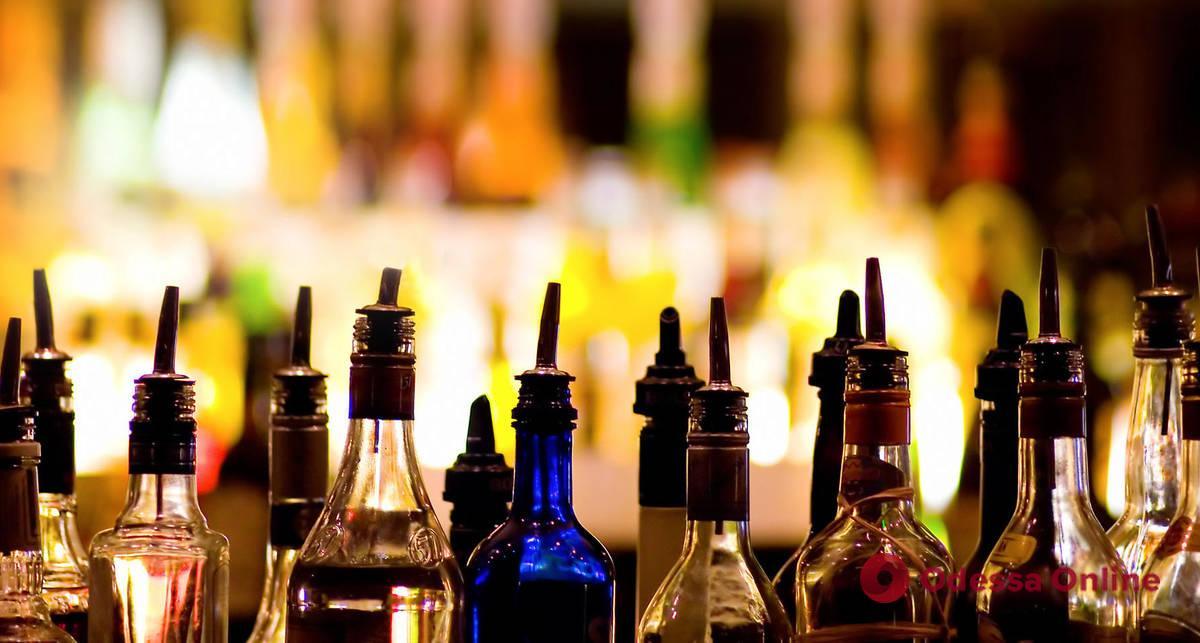 Администрации одесского развлекательного заведения грозит штраф за продажу алкоголя в новогоднюю ночь