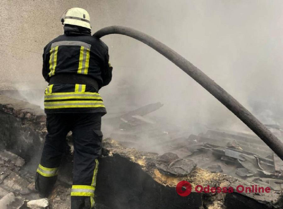 У Чорноморці згорів житловий будинок (фото)