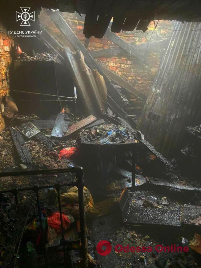 У Чорноморці згорів житловий будинок (фото)