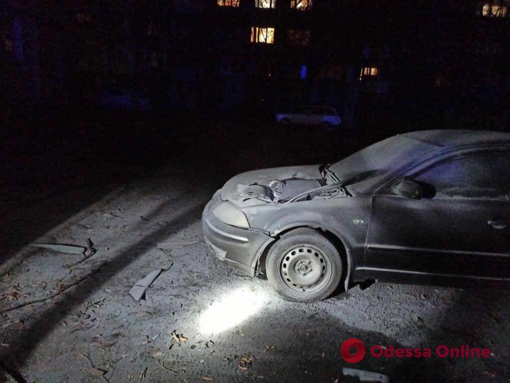 В Киеве обломки ракеты упали на автомобиль