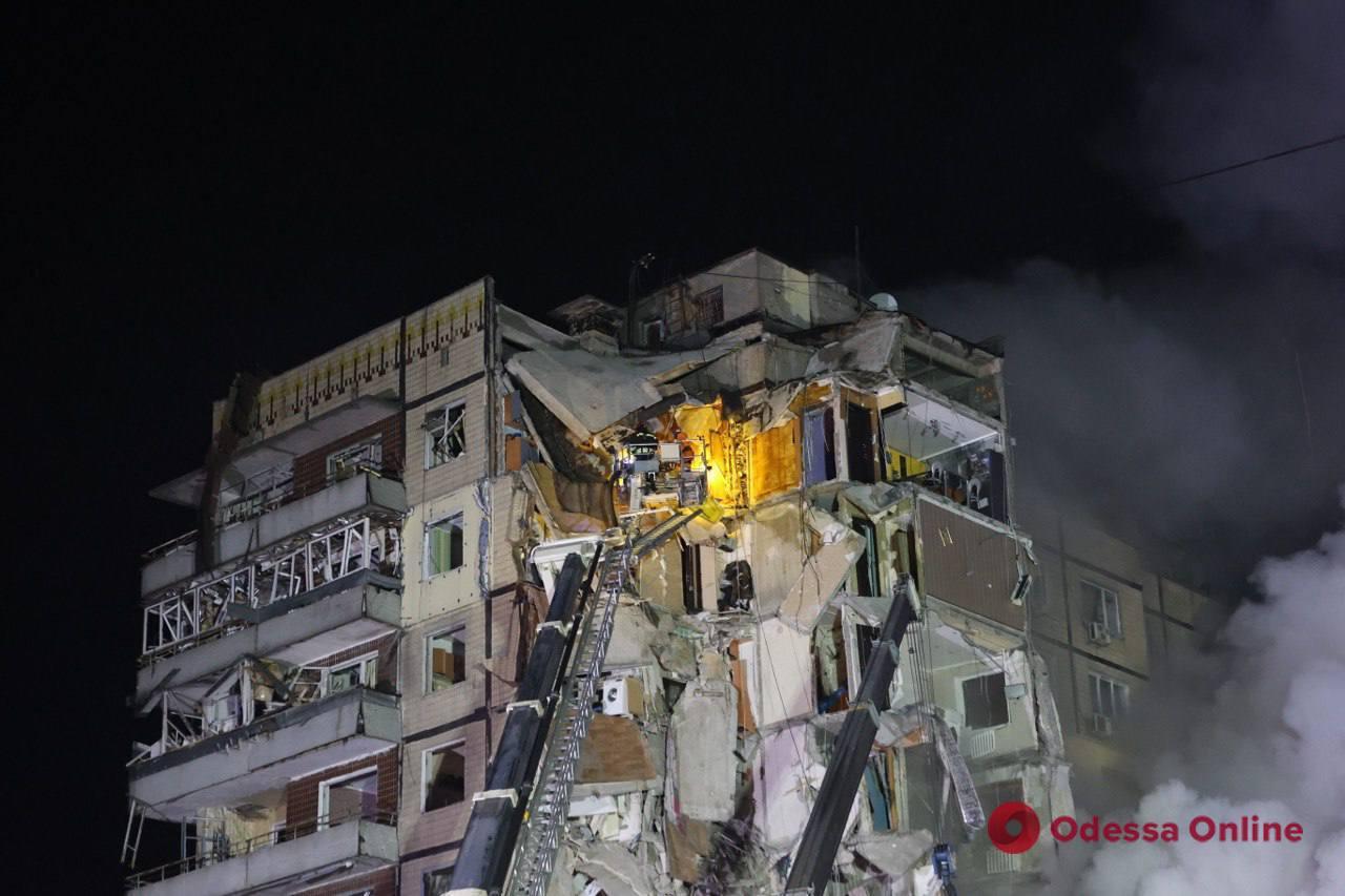 В результаті удару по будинку у Дніпрі загинули 10 людей