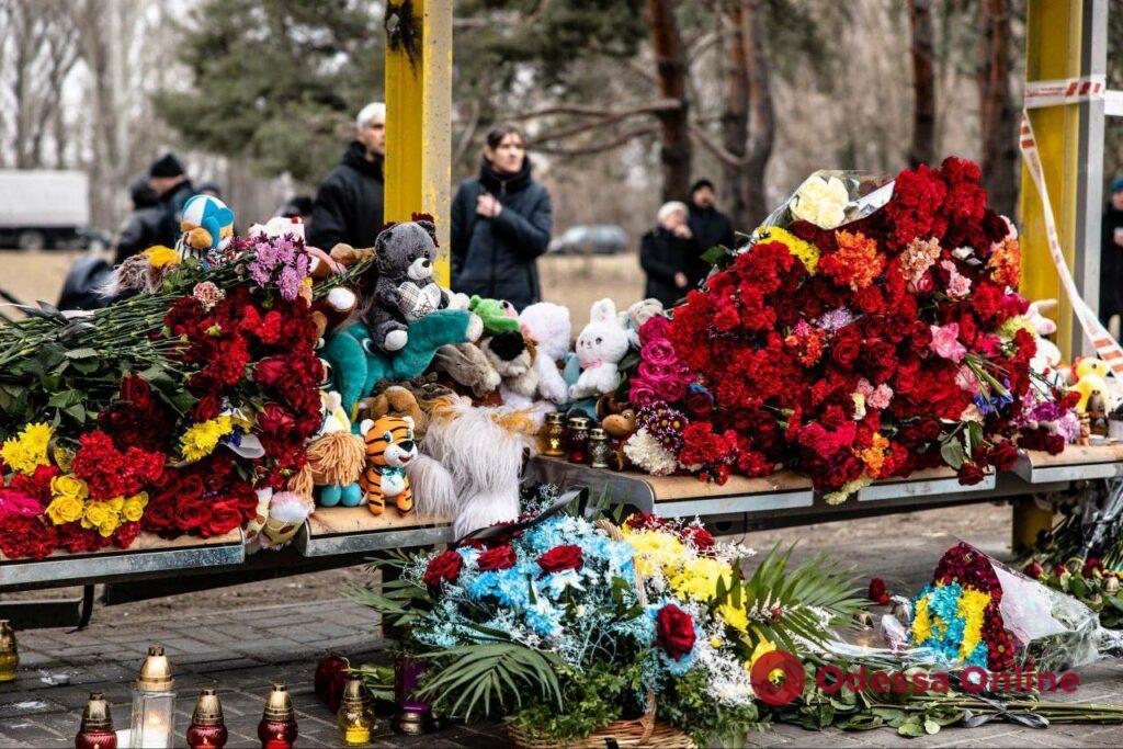 Внаслідок ракетного удару по Дніпру загинули 45 людей, 6 з них — діти