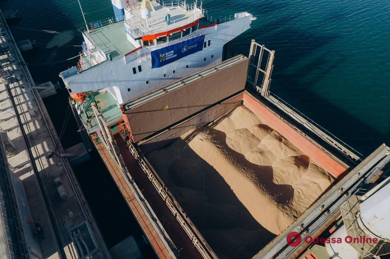 Из порта Черноморска вышло судно с пшеницей для Эфиопии