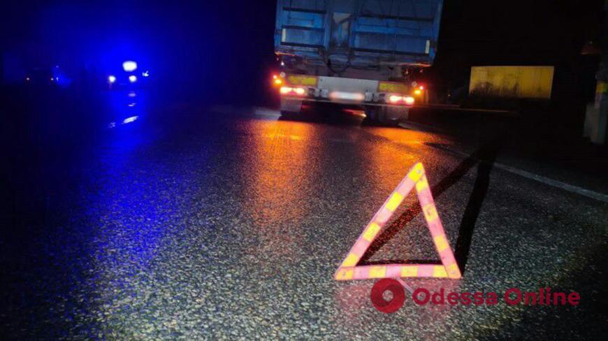 ДТП на дороге Одесса – Рени: женщина чудом выжила под колесами грузовика