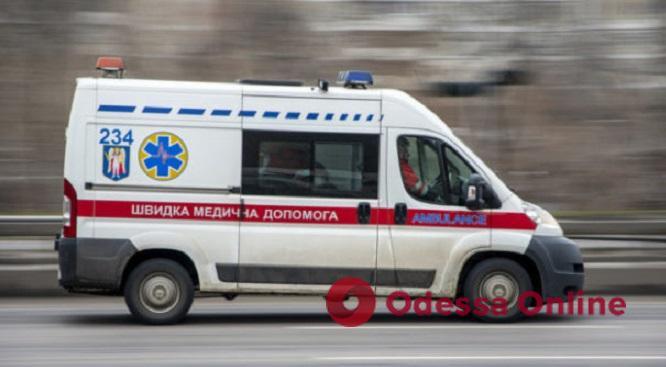 В Одессе во время пожара в девятиэтажке серьезно пострадала женщина